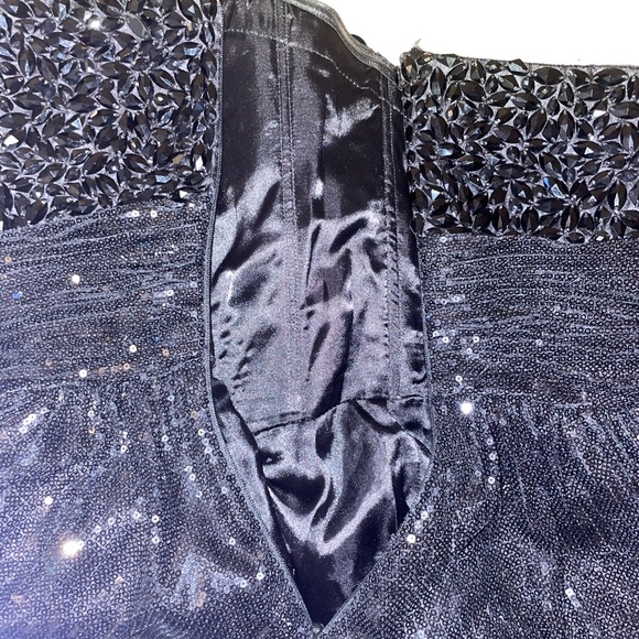 Very cute black strap less sparkly dress - Picture 6 of 14